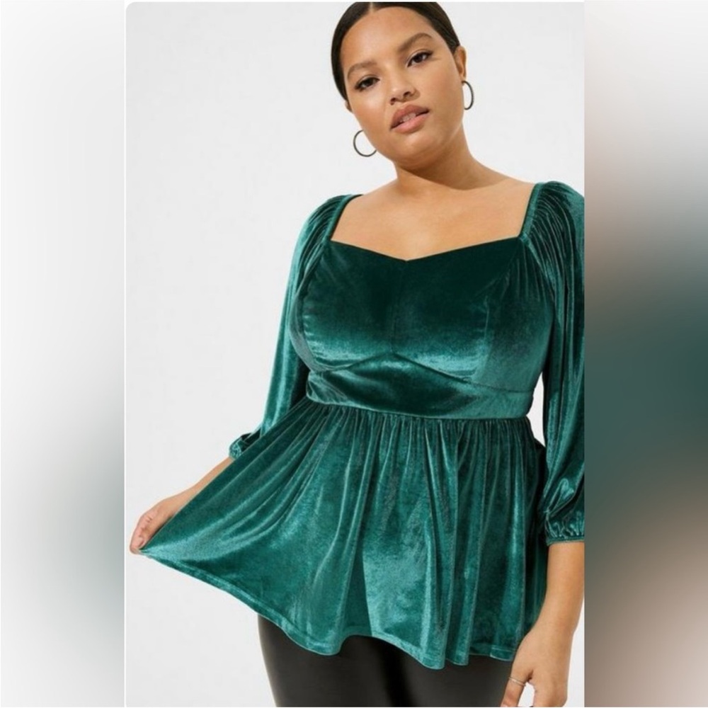 Torrid Blouse 1 Green Velvet Peplum Baby  Doll Empire Waist Christmas Fairy